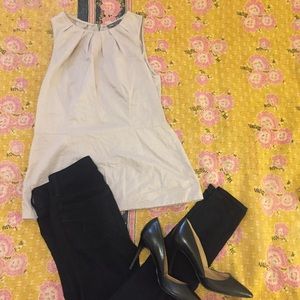 Vince mauve(?) sleeveless blouse! 👚